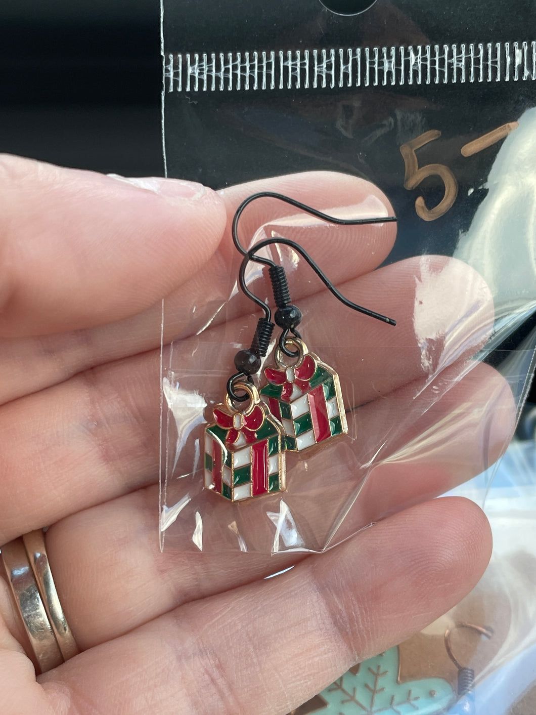 Present earrings